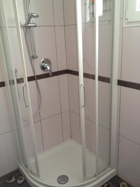 Studio 1 1/2 Contone Номер фото